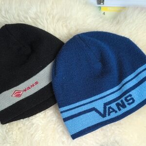 BUNDLE OF 2 WINTER HATS